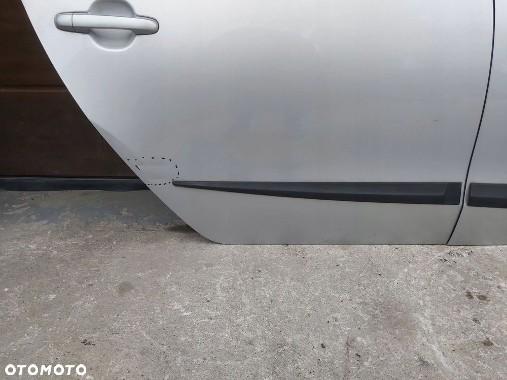 HYUNDAI i30 I Kombi drzwi prawy tył prawe tylne KOMBI 2R - 2