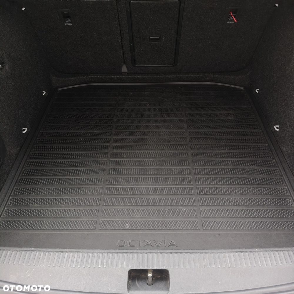 Skoda Octavia 1.5 TSI ACT Style DSG - 9