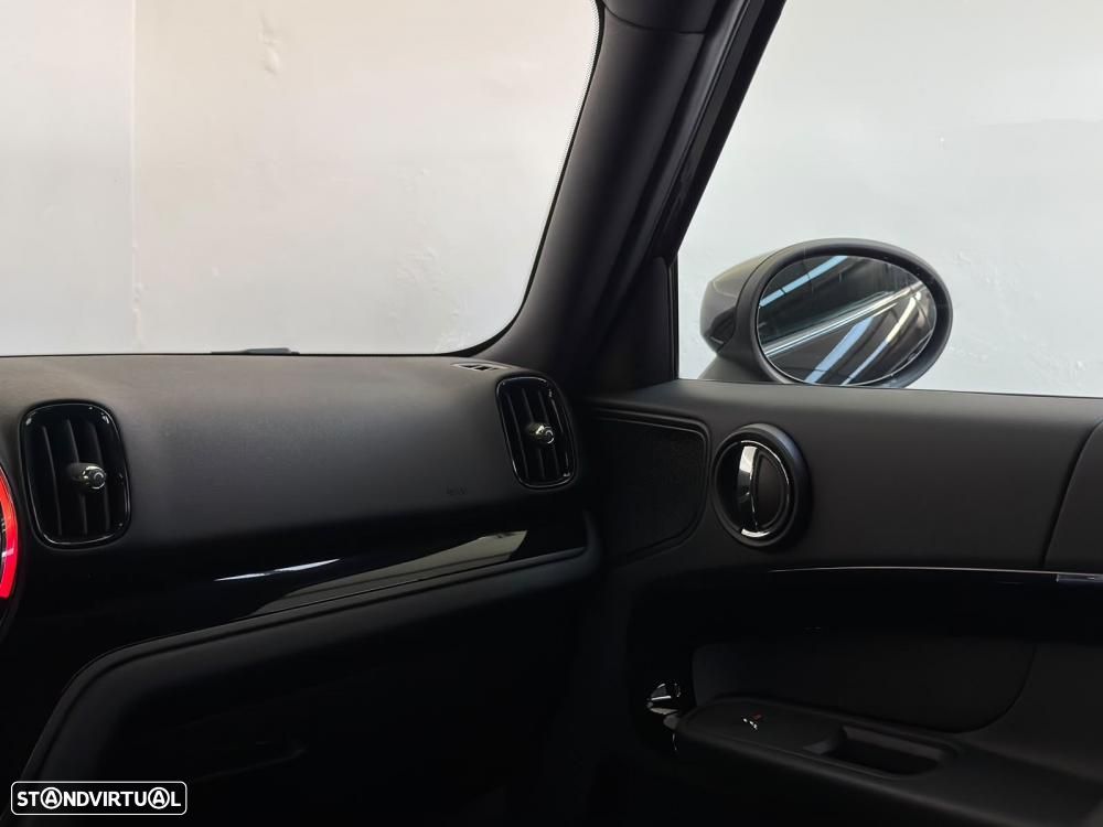 MINI Countryman Cooper SE Premium Essential Auto - 24