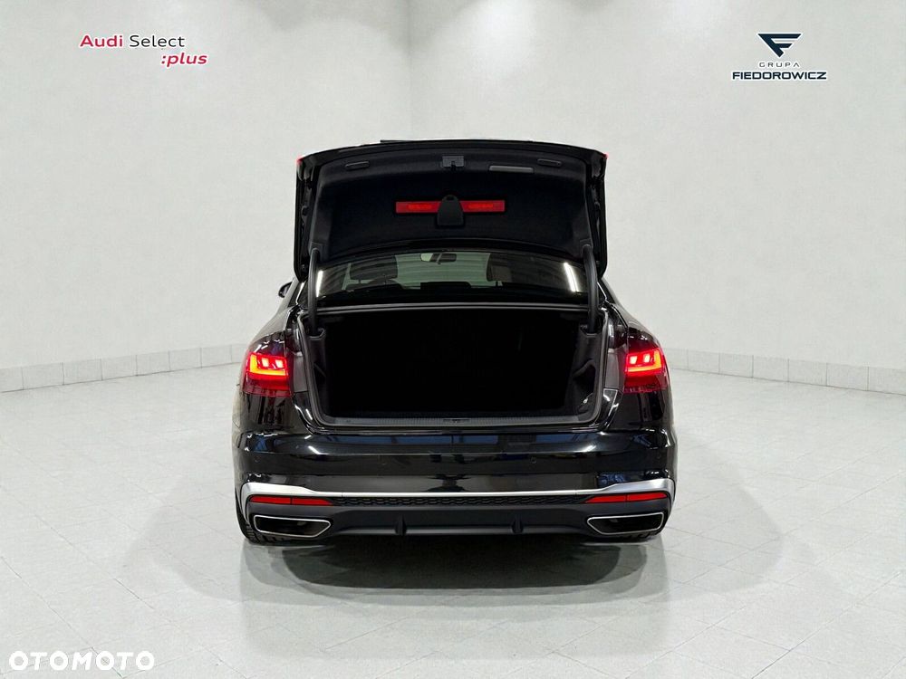 Audi A4 Limousine - 12