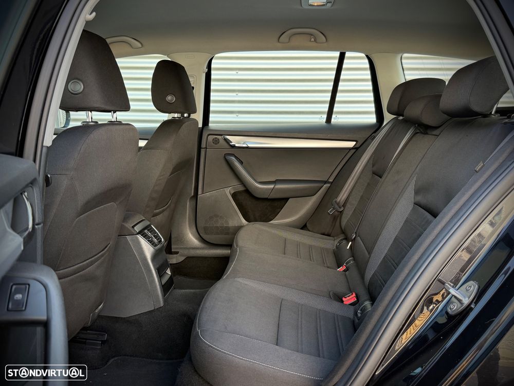 Skoda Octavia Break 1.6 TDi Ambition - 11