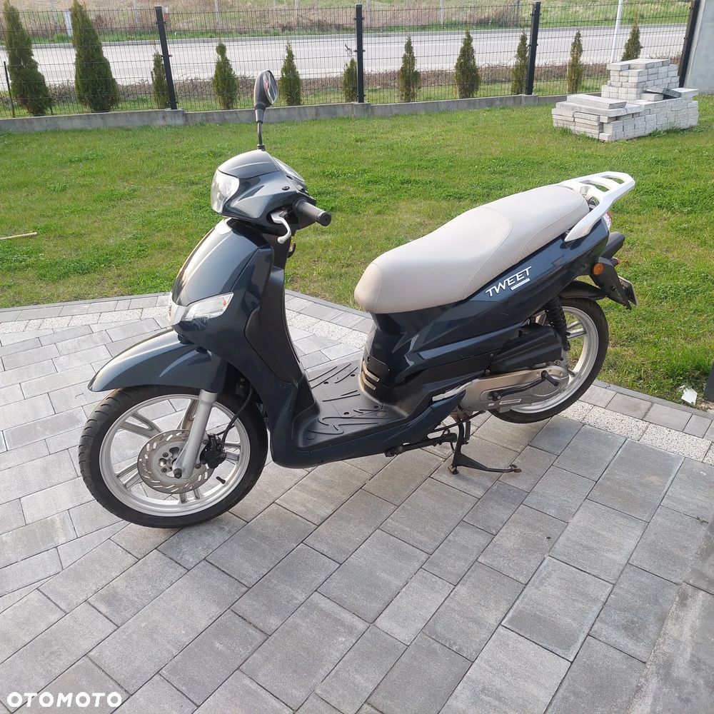 Peugeot Tweet - 2