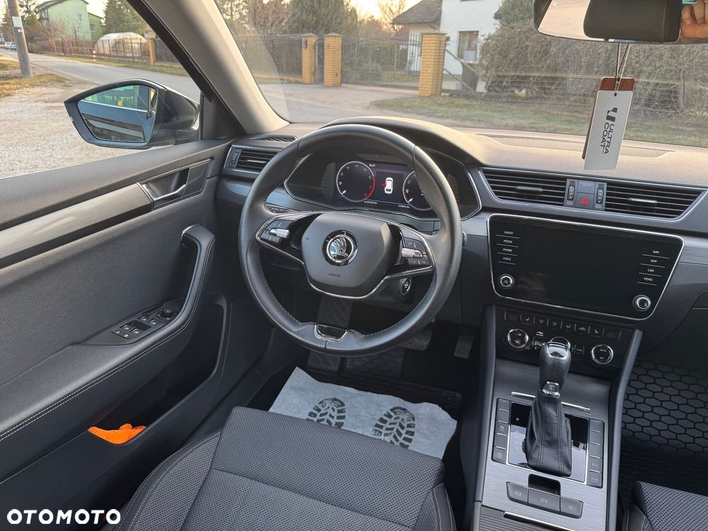 Skoda Superb 2.0 TSI Ambition DSG - 27