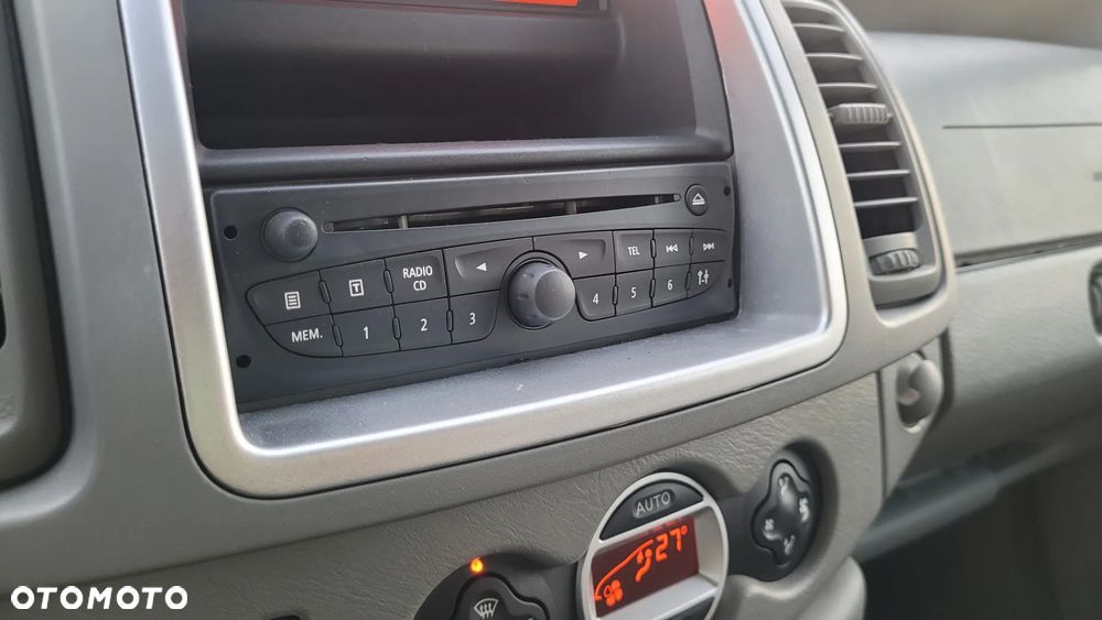 Renault Trafic FAP Grand Passenger Black Edition - 18