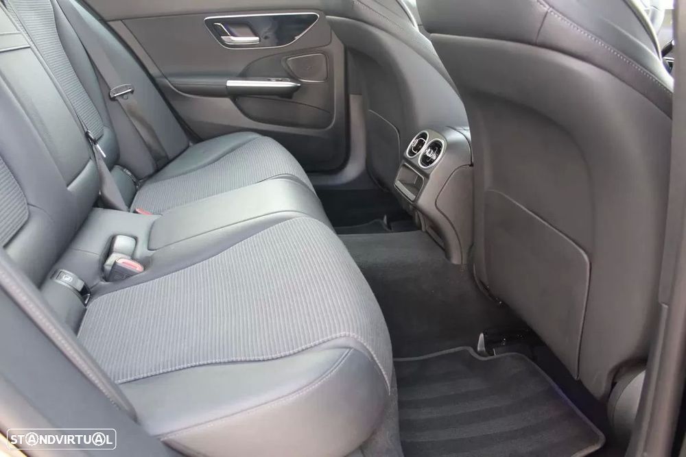 Mercedes-Benz C 200 d Avantgarde - 19
