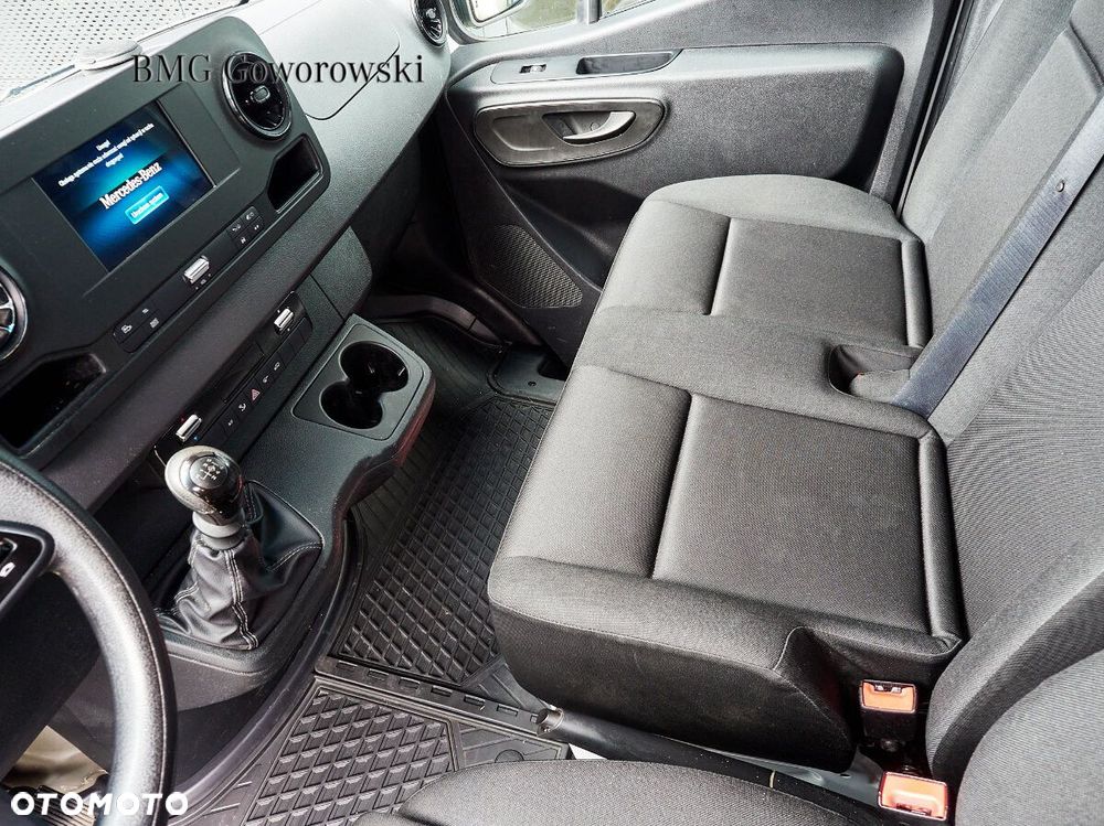 Mercedes-Benz Sprinter - 8