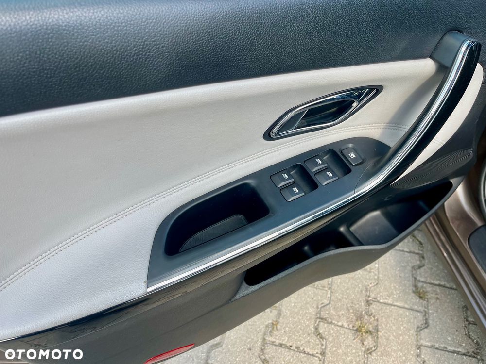 Kia Ceed 1.6 GDI ISG Platinum Edition - 19
