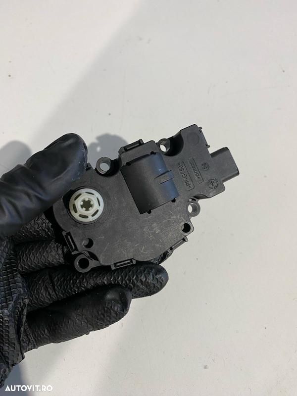 Motoras aeroterma VOLVO XC60 V60 S60 V70 S80 XC70 V60CC EFB490 22092016 MAHLE K9749007 31497549 - 3