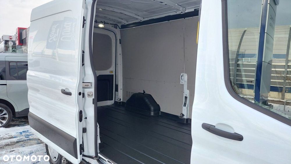 Ford Transit - 11