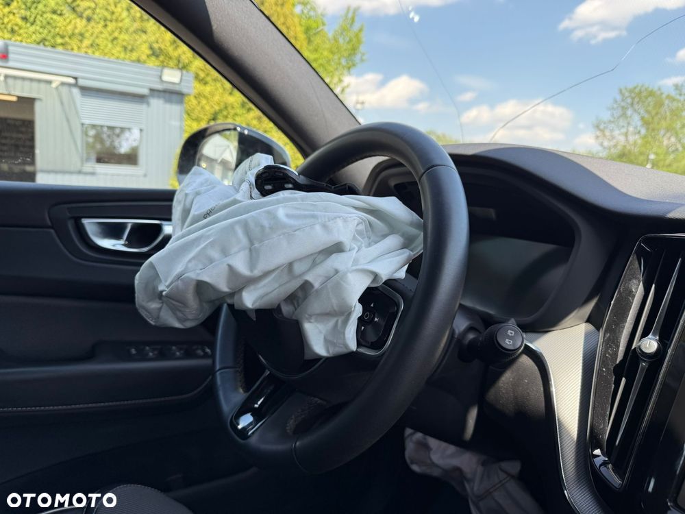 Volvo XC 60 ver-b4-d-awd-plus-dark - 16