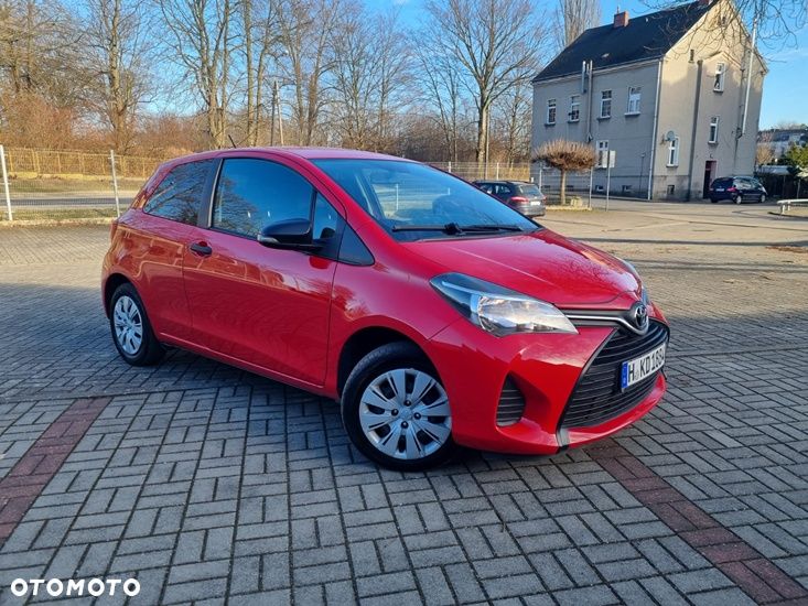 Toyota Yaris 1.0 Premium - 1
