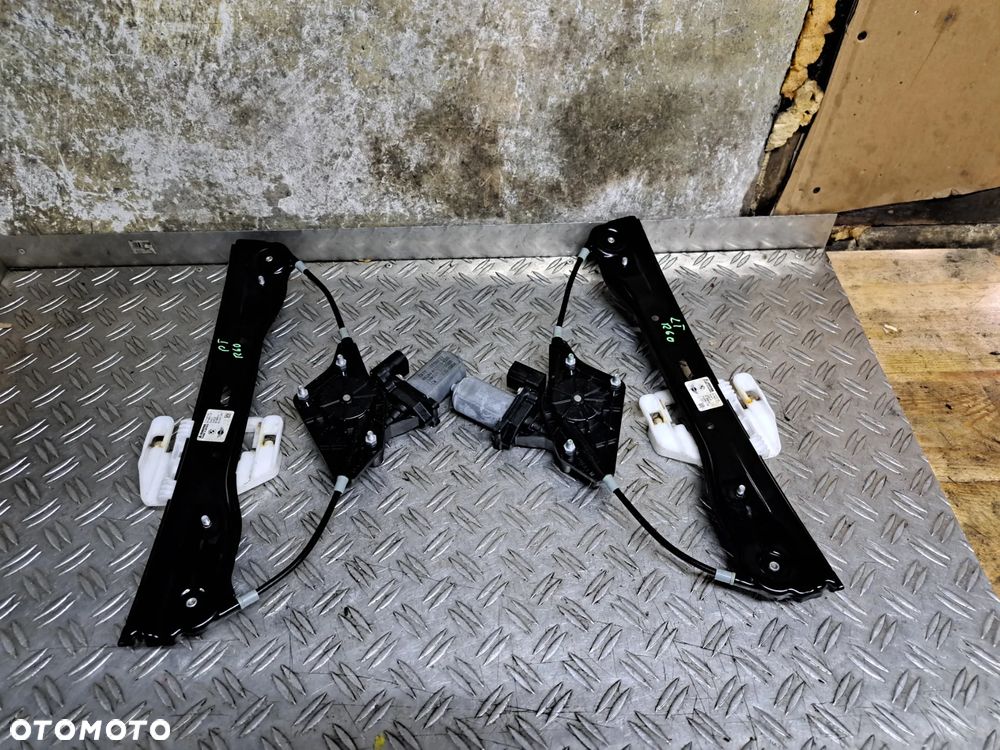 Podnosnik tyl Mini Countryman R60 - 1