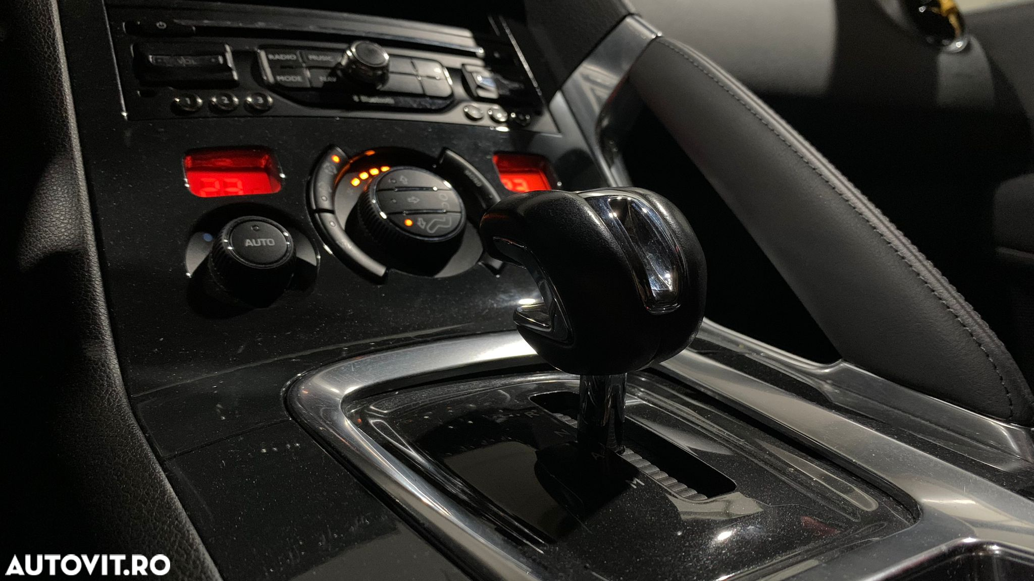 Peugeot 3008 Hybrid4 88g/85g - 13