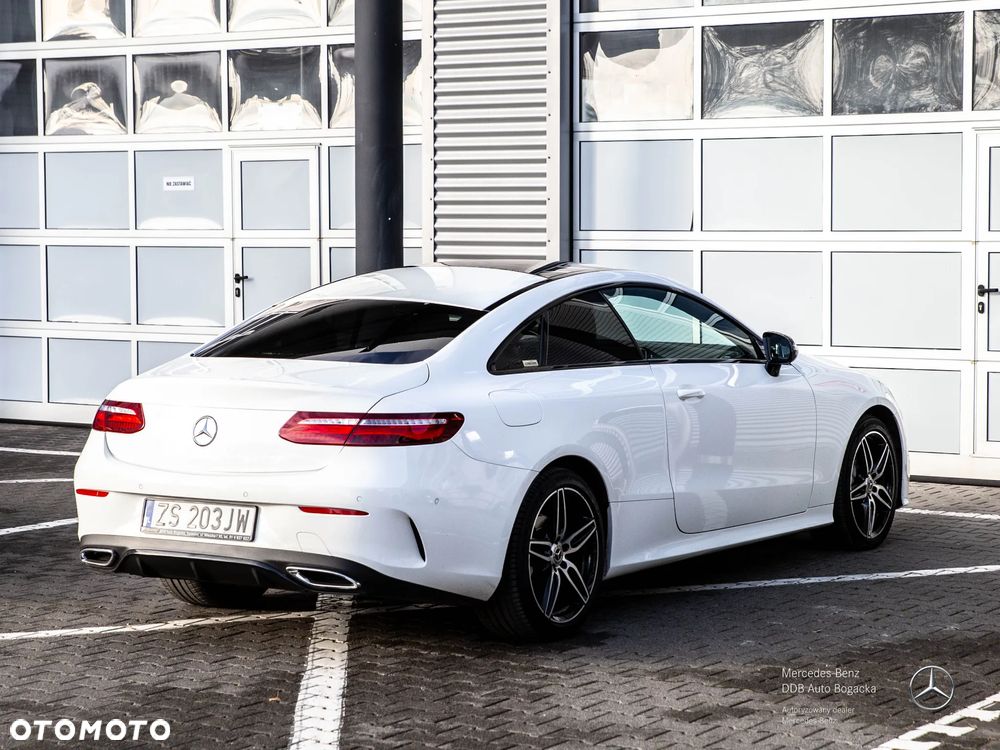Mercedes-Benz Klasa E 220 d 4-Matic 9G-TRONIC - 17