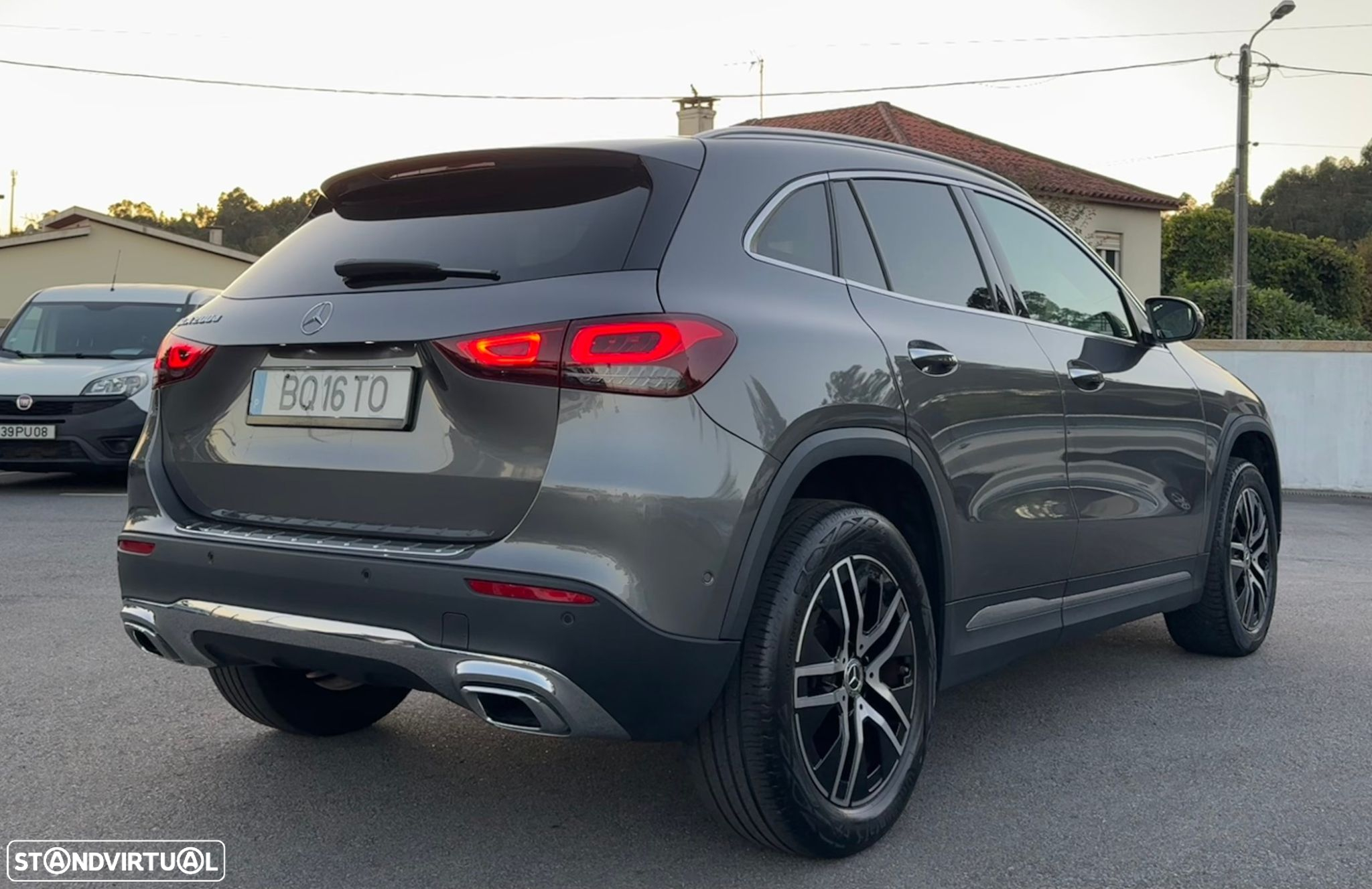 Mercedes-Benz GLA 200 d Progressive - 4