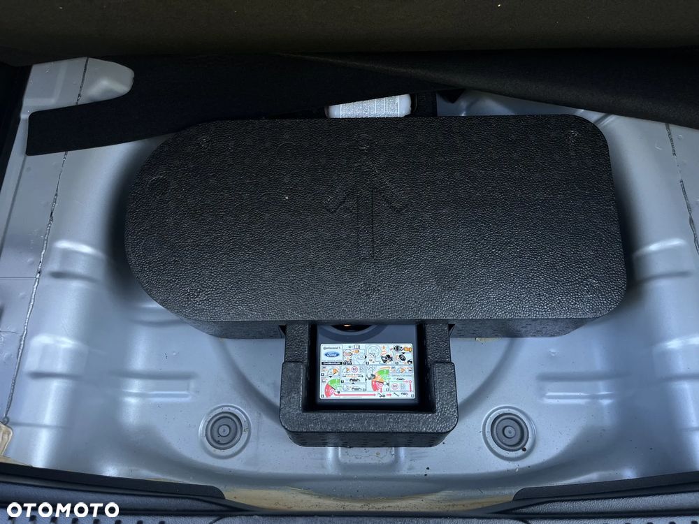 Ford Focus 1.5 EcoBlue Titanium X - 32