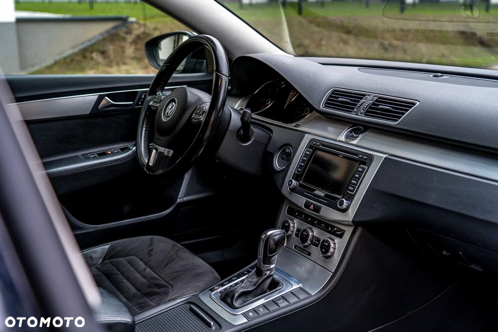 Volkswagen Passat Variant 2.0 TDI Highline DSG - 8
