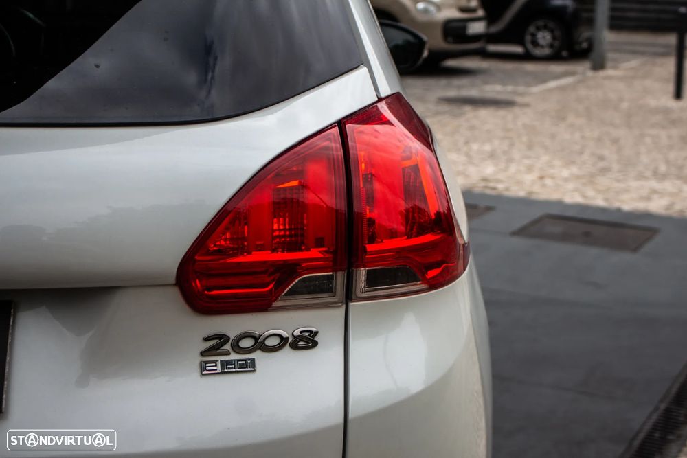 Peugeot 2008 1.6 e-HDi Allure - 6