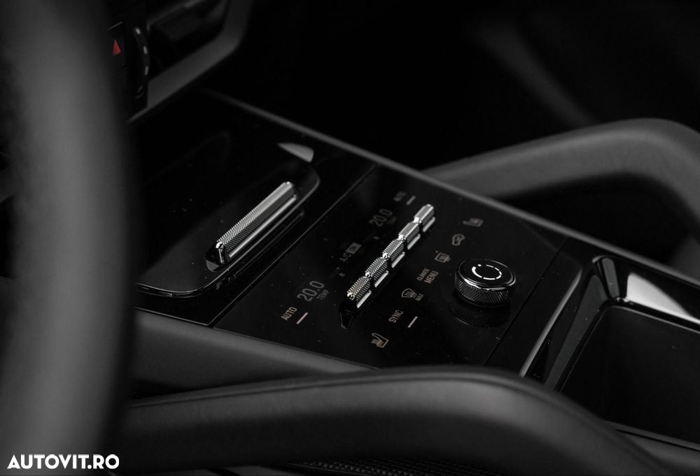 Porsche Cayenne - 25