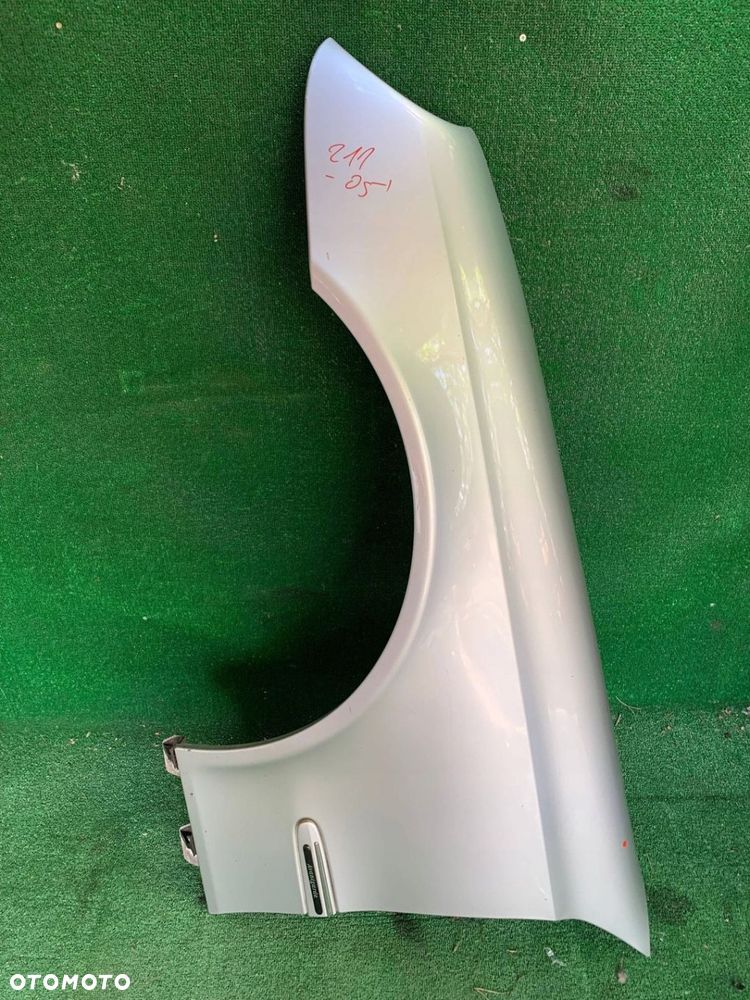 Błotnik przód przedni lewy Mercedes-Benz E W211 srebrny WWA