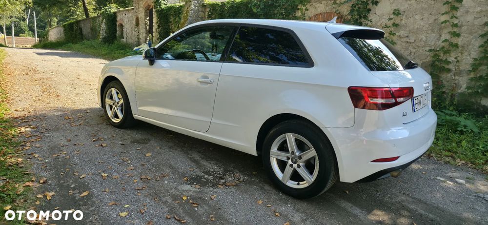 Audi A3 1.6 TDI (clean diesel) S tronic Ambiente - 8