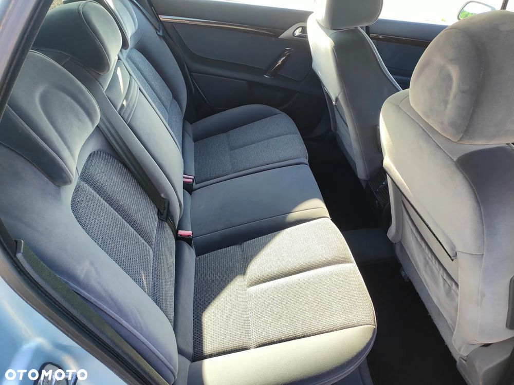 Peugeot 407 1.6 HDI SR Komfort EU4 - 21