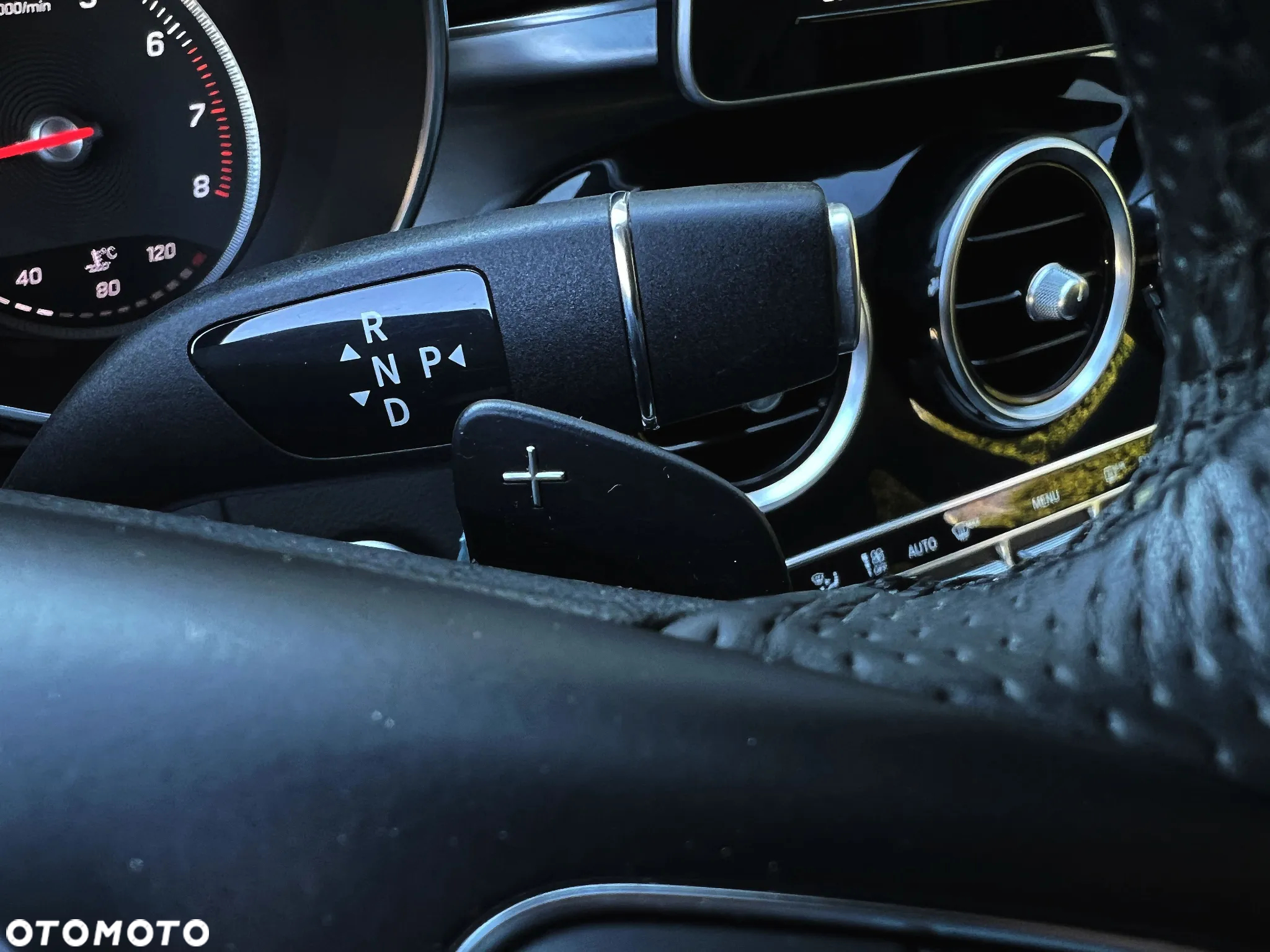 Mercedes-Benz Klasa C 200 7G-TRONIC - 30