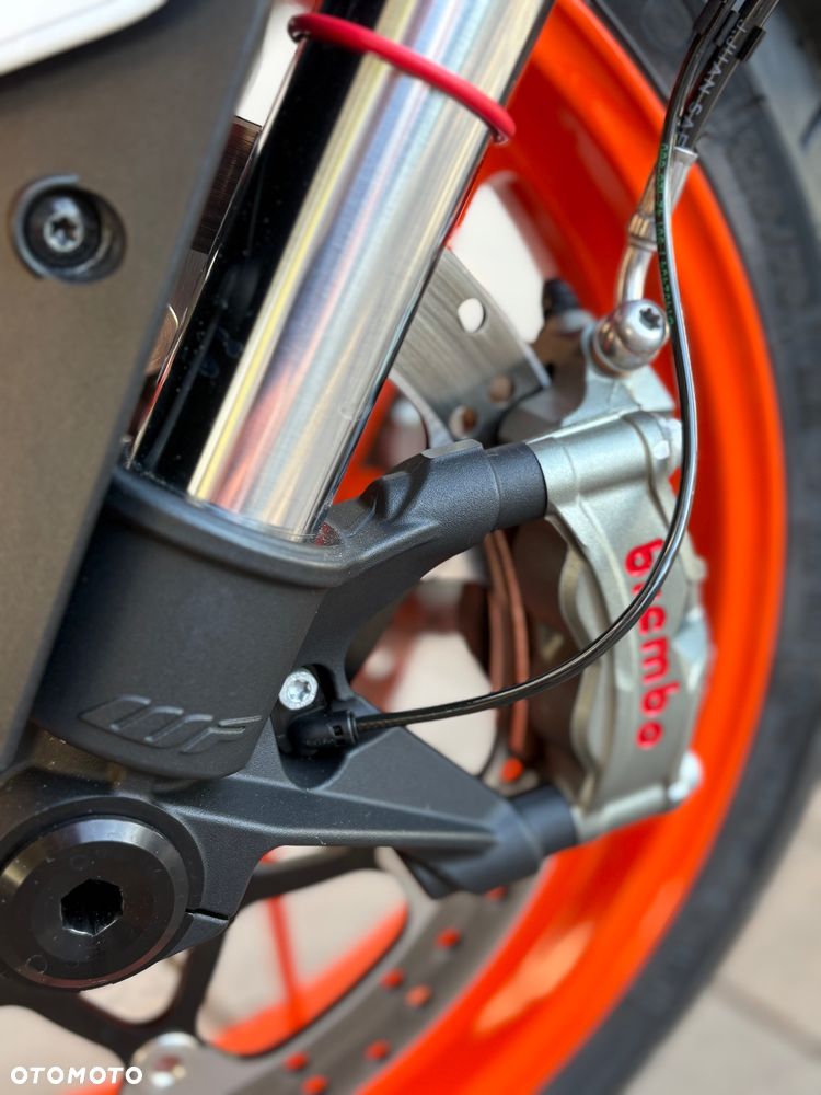 KTM DUKE 890 - 16