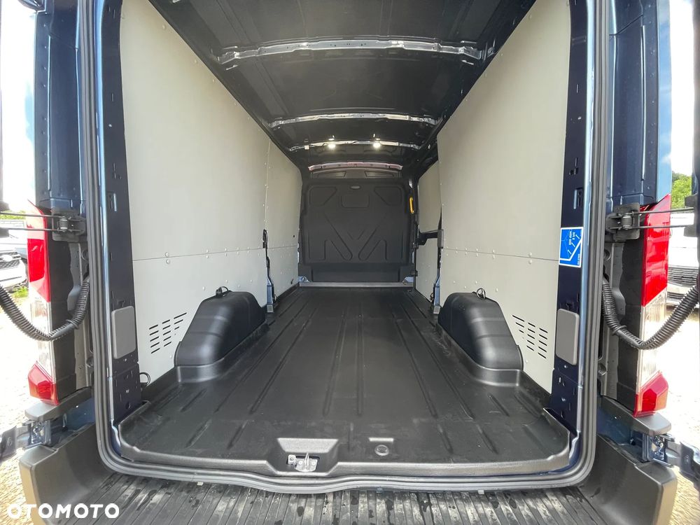 Ford Transit - 11