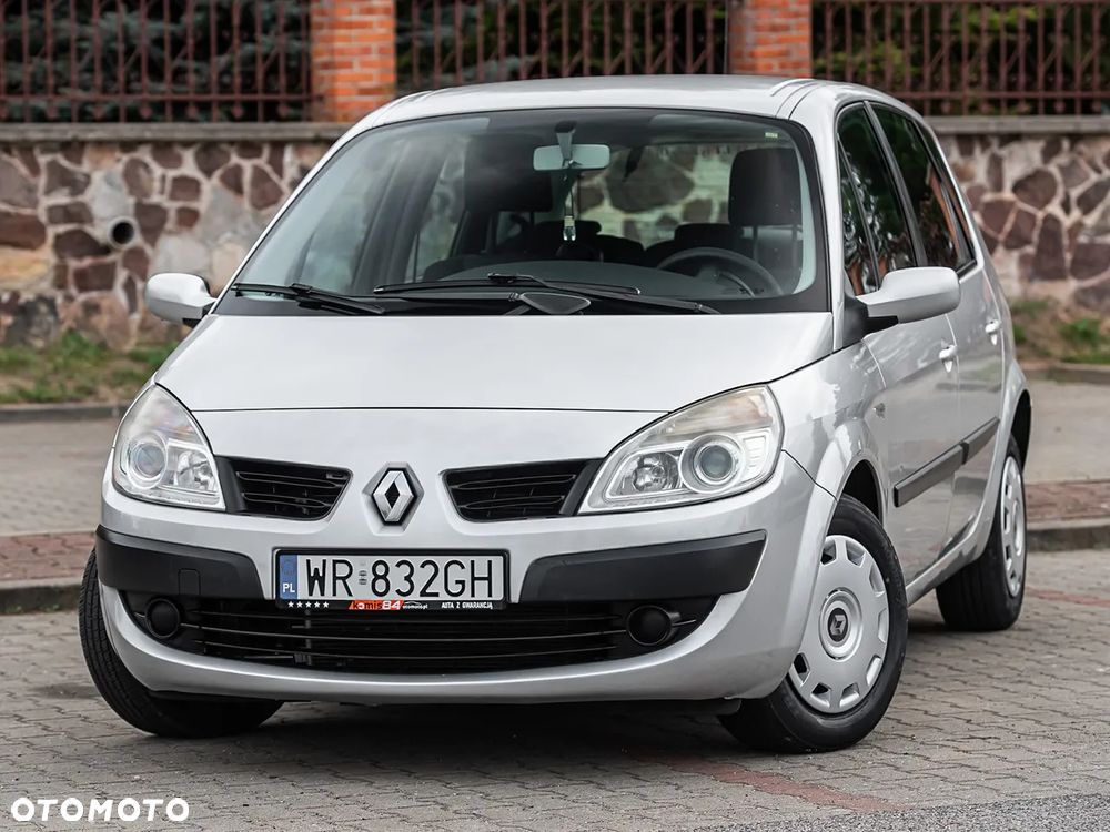 Renault Scenic 1.6 16V Confort Expression - 2