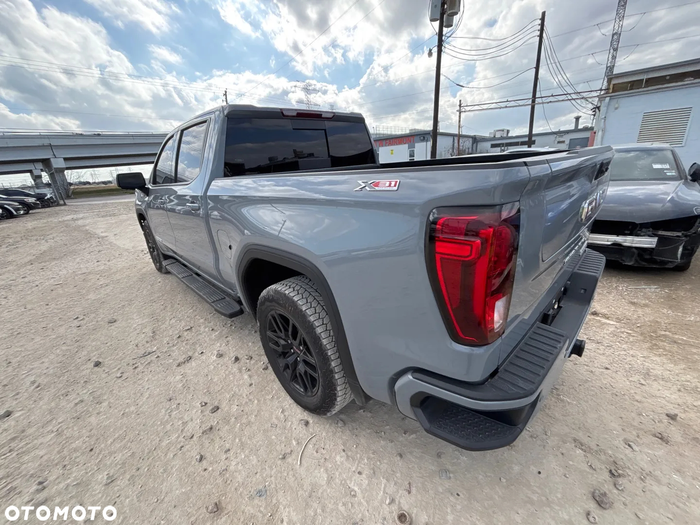 GMC Sierra - 8