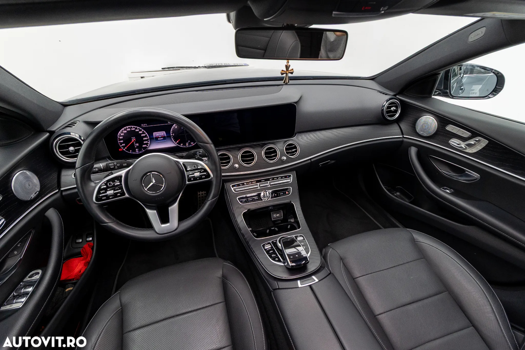 Mercedes-Benz E 220 d 4Matic 9G-TRONIC Avantgarde - 37