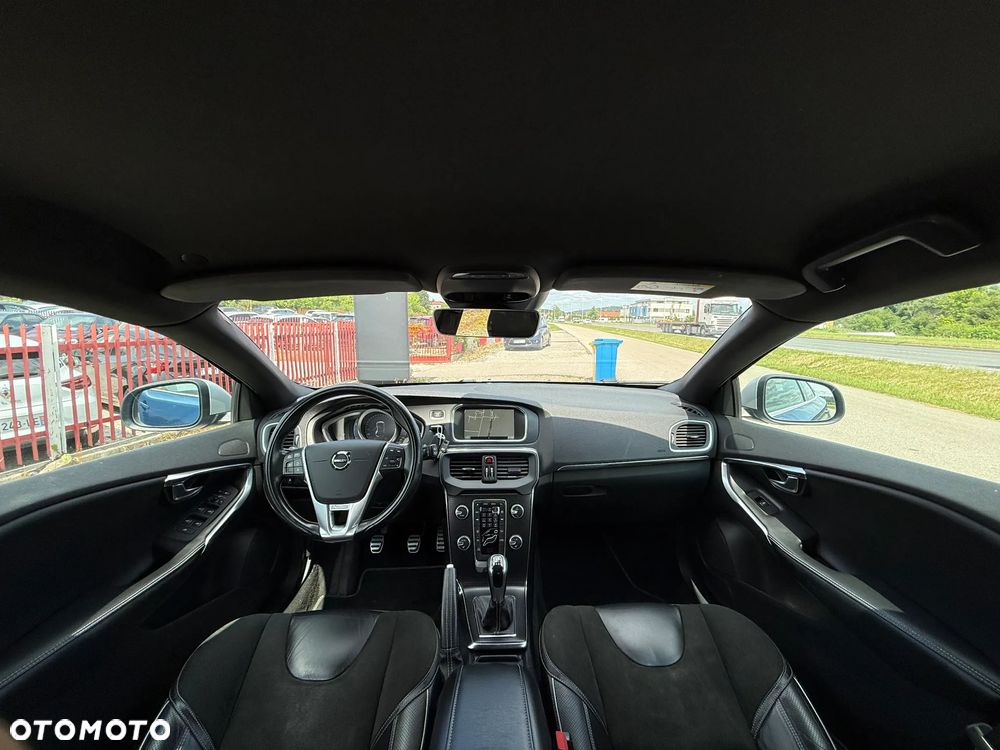 Volvo V40 D2 Drive-E R-Design Momentum - 20