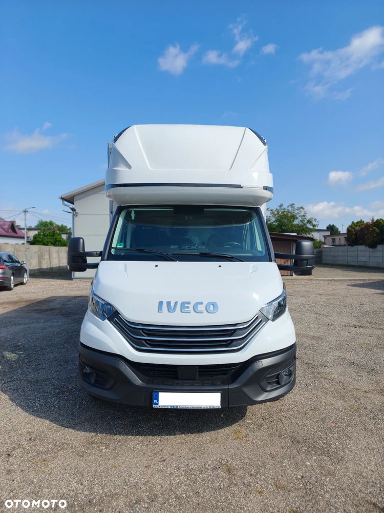 Iveco DAILY FIRANA 10EP WINDA DHOLLANDIA PLANDEKA 3.0 180KM HIMATIC AUTOMAT NAWIGACJA RADAR ASYSTENT PASA SERWIS ASO BEZWYPADKOWY ZADBANY 2024 FV23% KLIMA WEBASTO 35S18 - 7