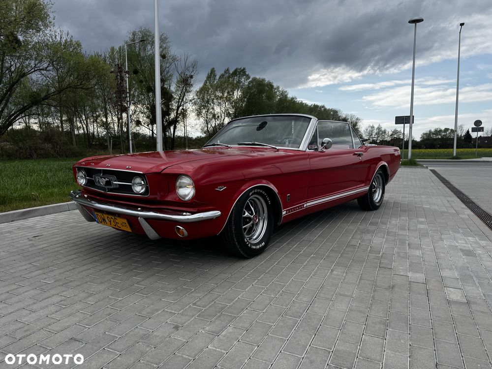 Ford Mustang - 26