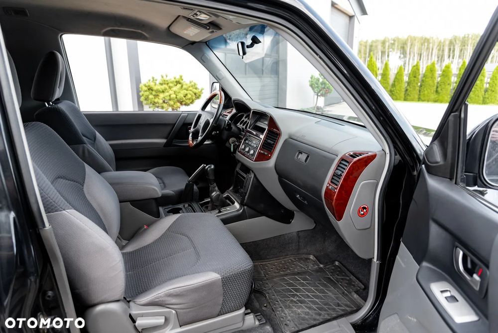 Mitsubishi Pajero 3.2 DI-D Liberty - 22
