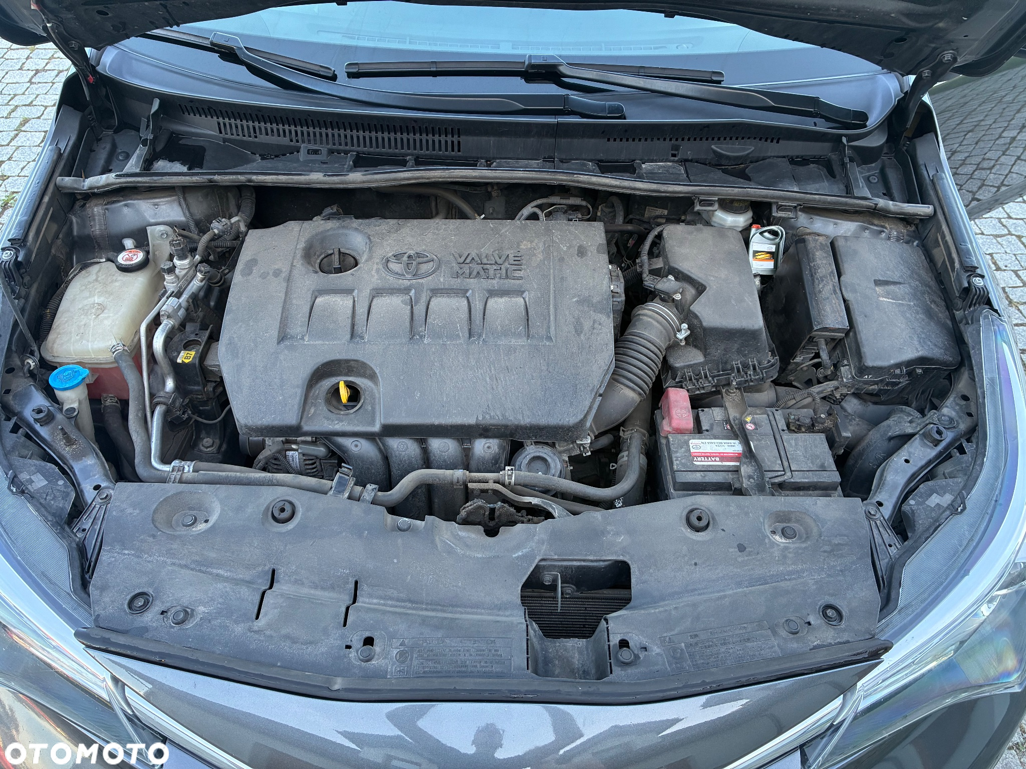 Toyota Avensis 1.8 Premium - 13