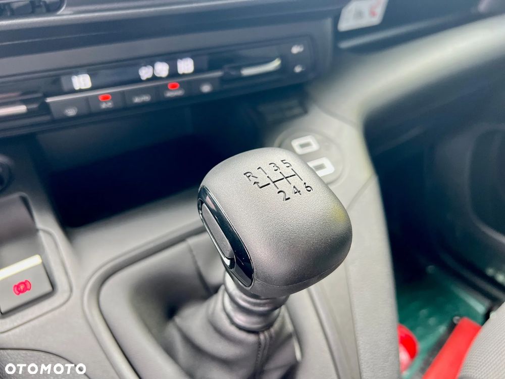Opel COMBO - 13