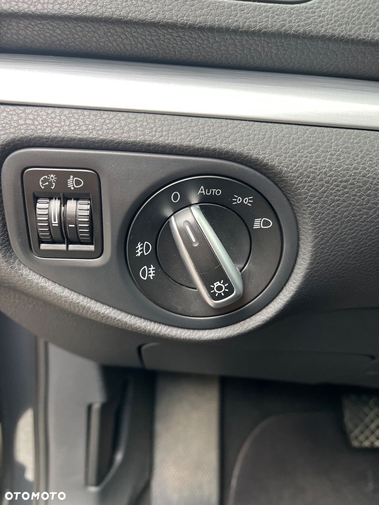 Volkswagen Sharan 2.0 TDI DSG BlueMotion Technology Comfortline - 15