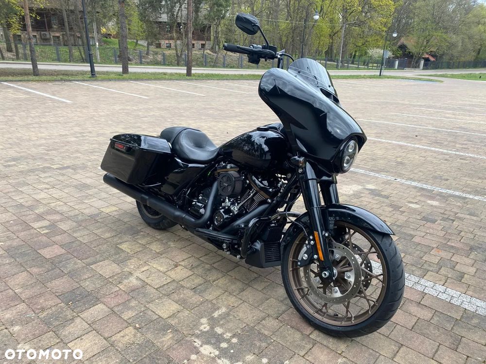Harley-Davidson Touring Street Glide - 17