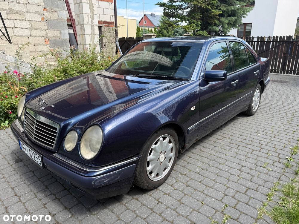Mercedes-Benz Klasa E - 2