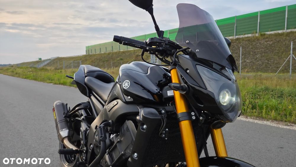 Yamaha FZ8 - 6