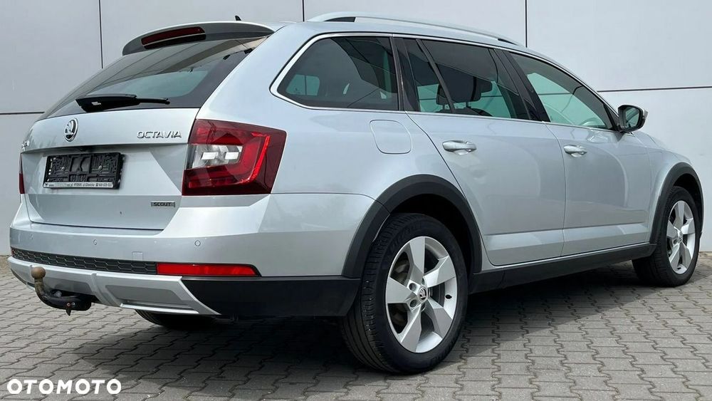Skoda Octavia Scout 2.0 TDI 4x4 DSG - 10