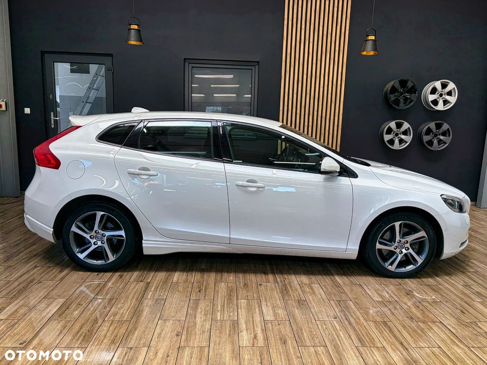 Volvo V40 D4 Geartronic Momentum - 7