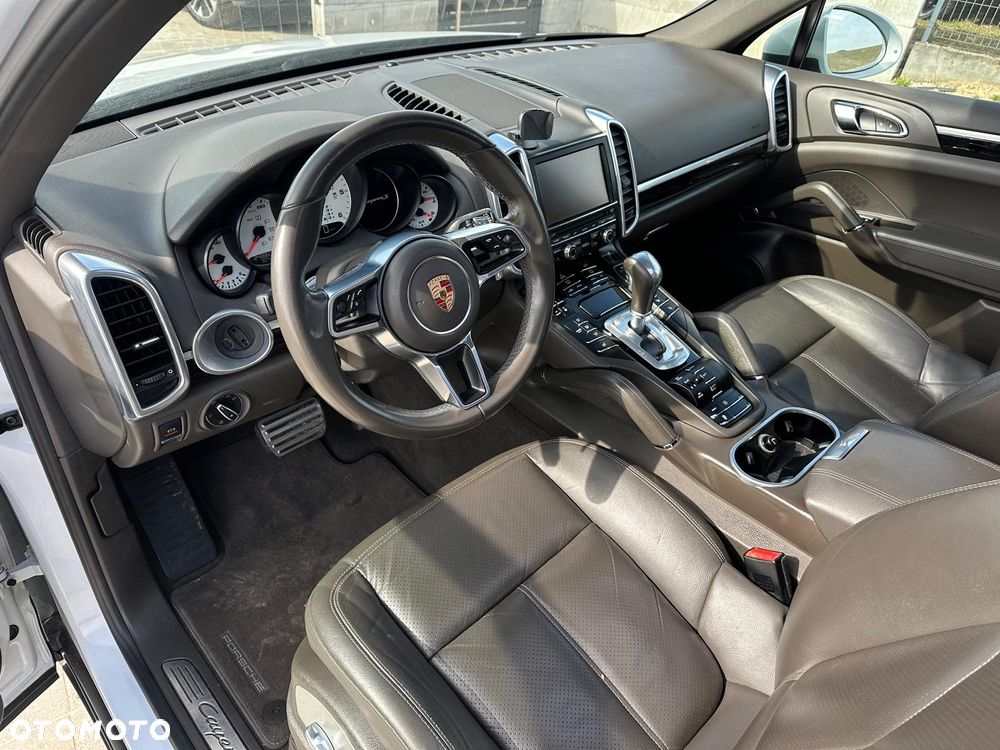 Porsche Cayenne S Platinum Edition - 8