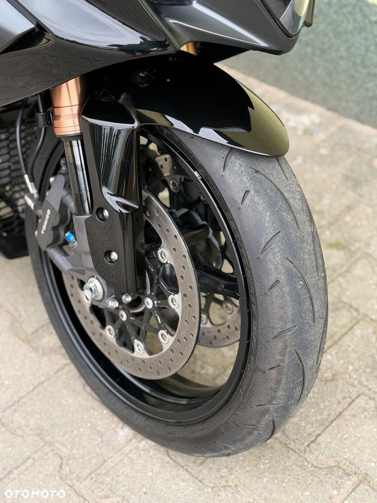 Suzuki GSX-R - 3
