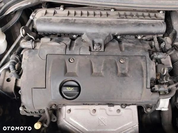 5F05 kompletny silnik 1.6 16V VTI Euro4 PSA Citroen Peugeot E4 - 1