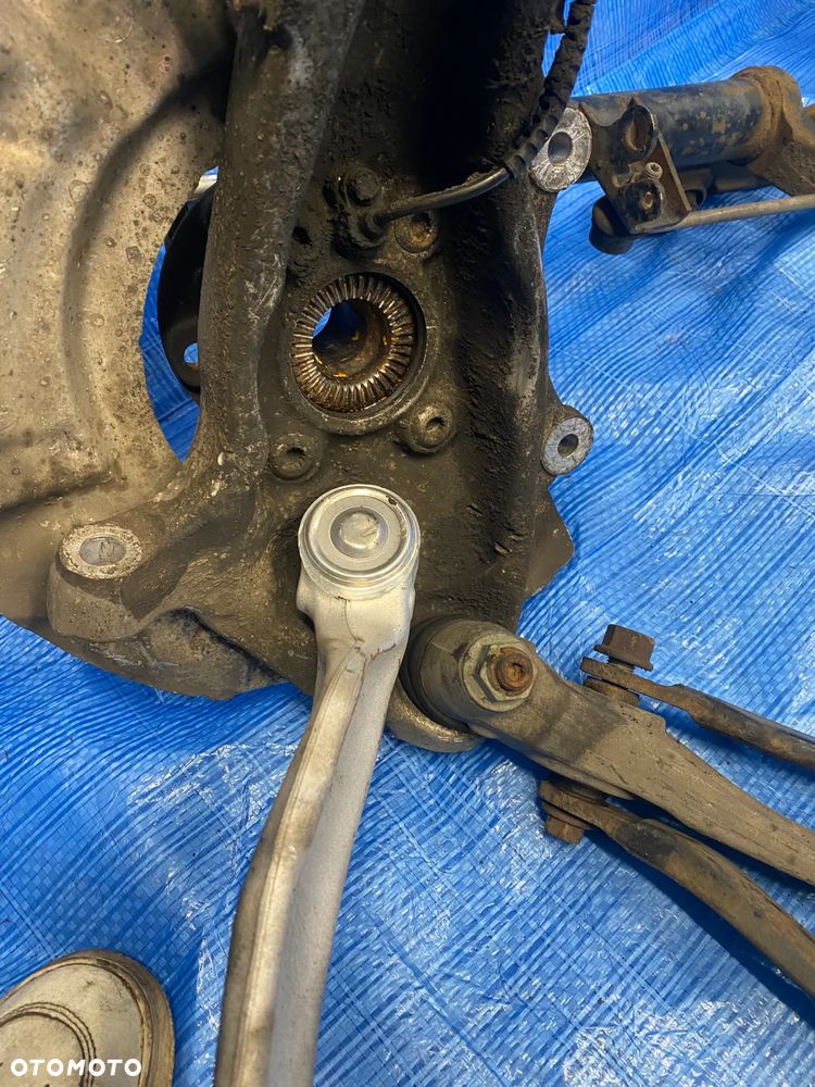 MCPHERSON ZAWIESZENIE ZWROTNICA KOPYTO AMORTYZATOR WAHACZ PIASTA  KOMPLET LEWY PRAWY PRZÓD PRZEDNI BMW F10 F11 535i 3.0B - 9