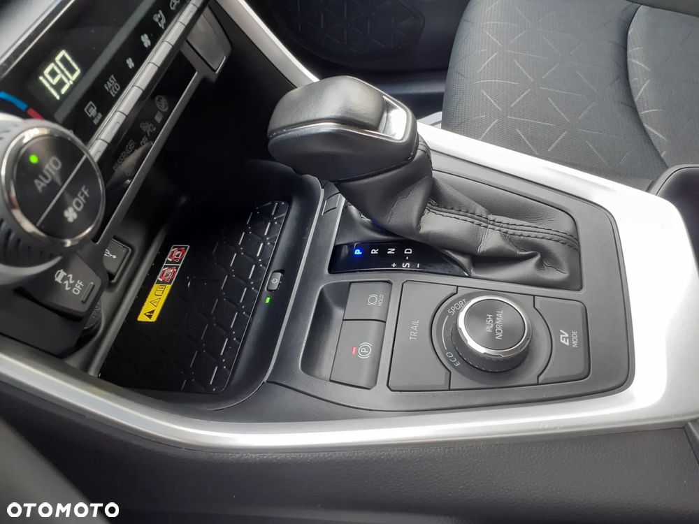 Toyota RAV4 - 24