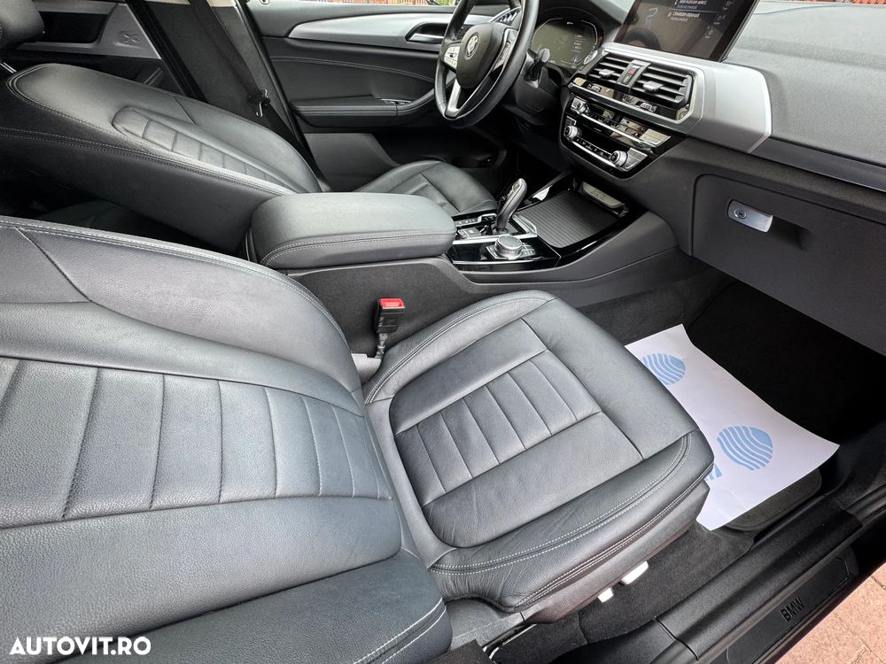BMW X3 xDrive30e AT PHEV - 11